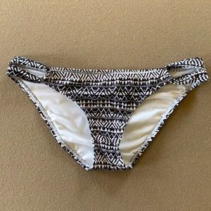 Xhilaration Bikini Bottoms Medium M Black White Aztec Tribal Swimsuit Swim